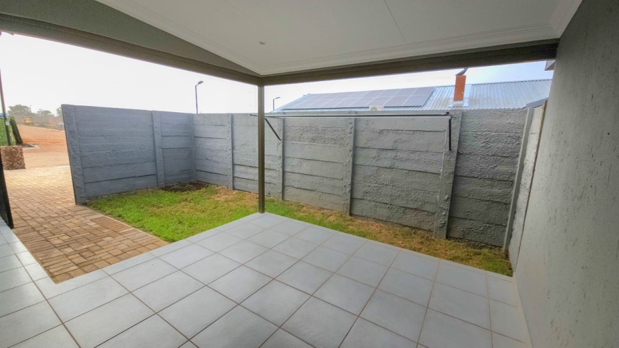 To Let 2 Bedroom Property for Rent in Melodie North West